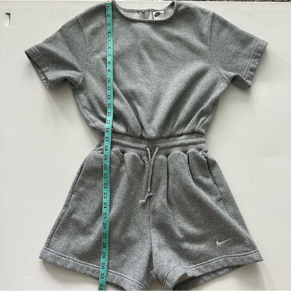 Nike Sportswear Women's Fleece Romper Size XS - Picture 8 of 15
